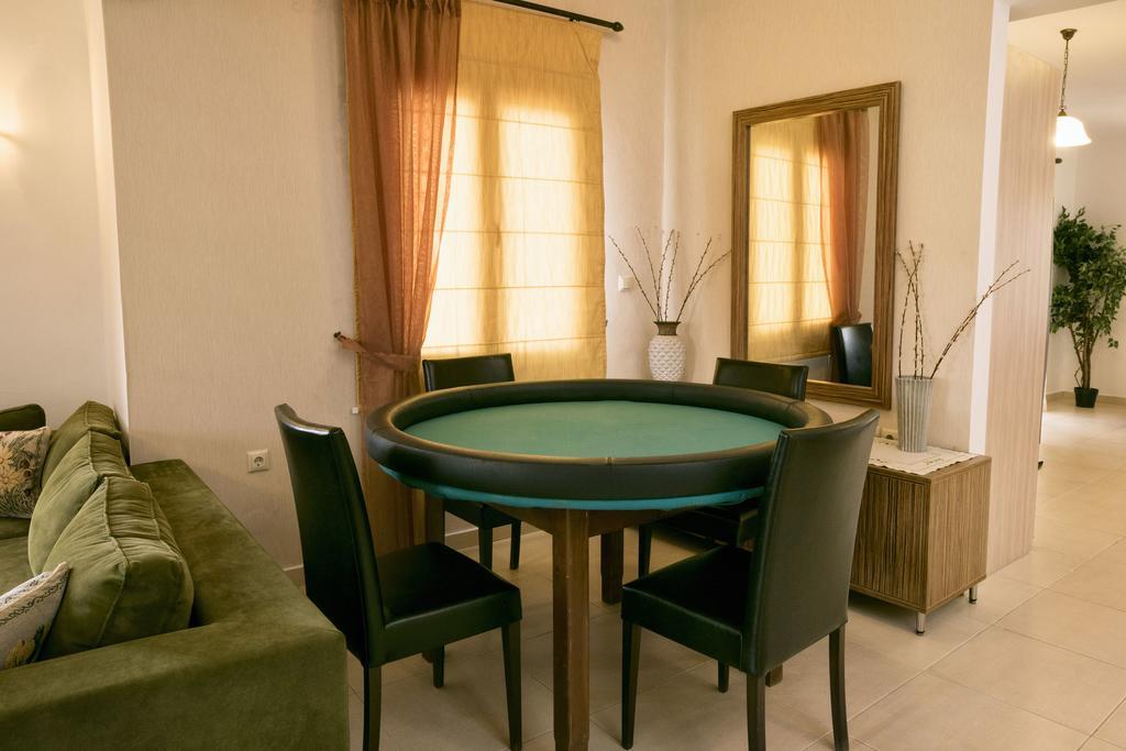 Villa Laga With Pool, 300M To Taverns, Childrens Area, Bbq! Kirianna Exteriör bild