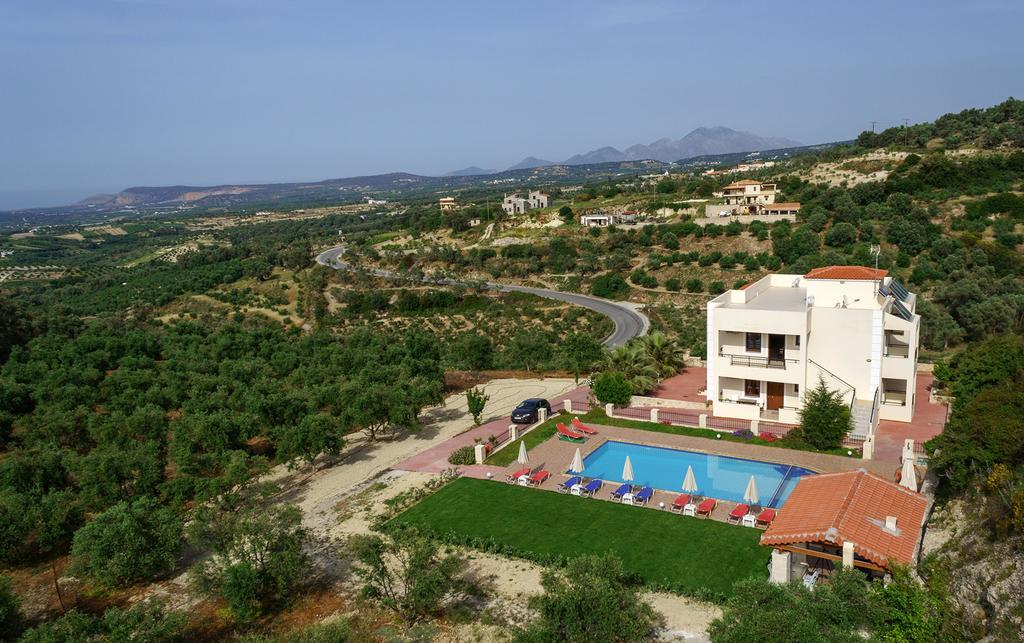 Villa Laga With Pool, 300M To Taverns, Childrens Area, Bbq! Kirianna Exteriör bild