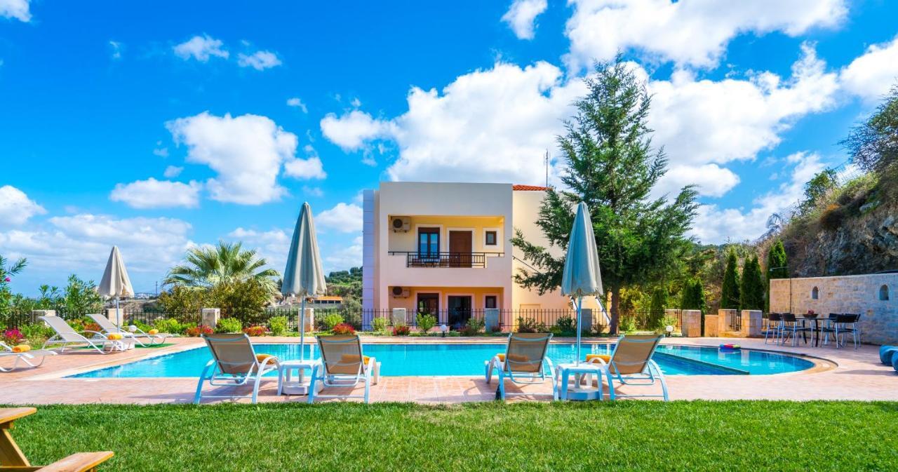 Villa Laga With Pool, 300M To Taverns, Childrens Area, Bbq! Kirianna Exteriör bild